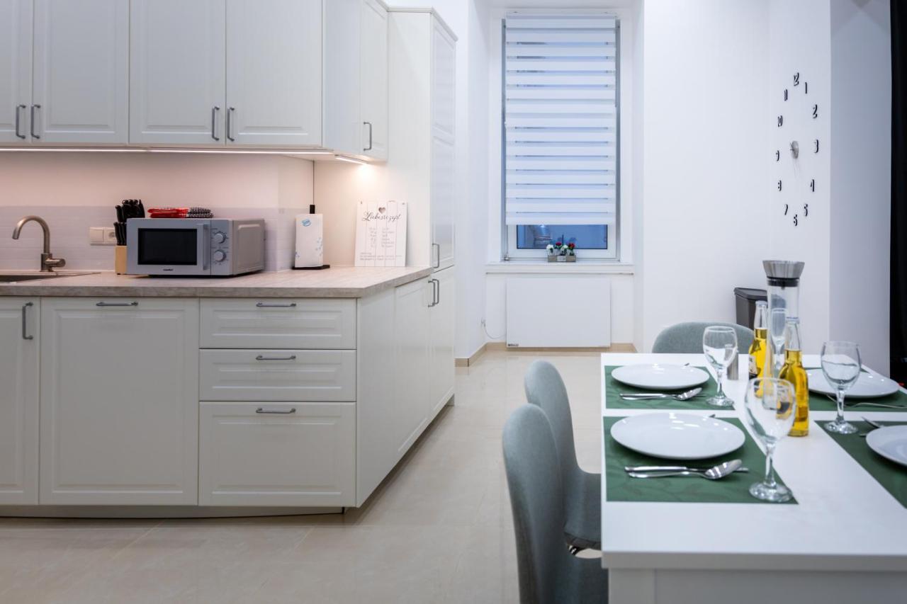 Family Deluxe A Stone Throw From The City Centre And Danube Вена Экстерьер фото